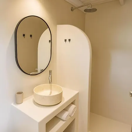 Hotel Paridian Elegant Living *