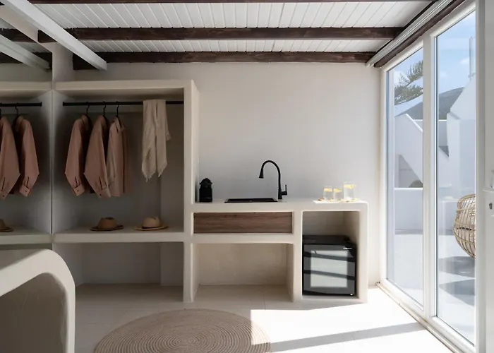 Paridian Elegant Living