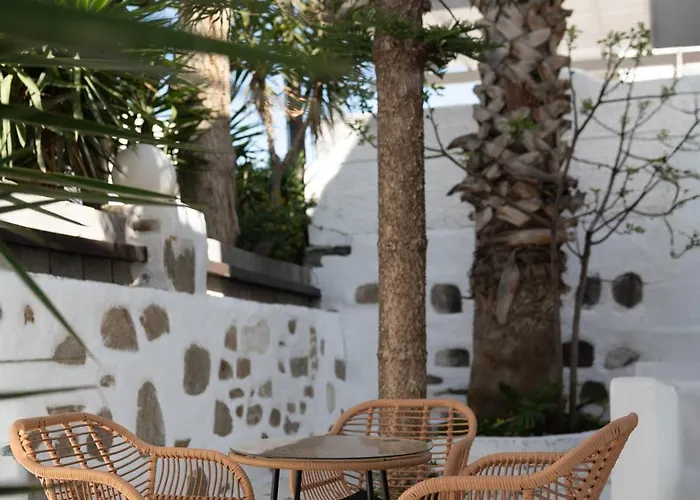 Paridian Elegant Living