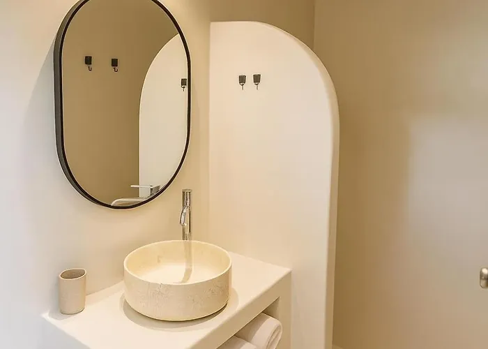 Hotel Paridian Elegant Living *